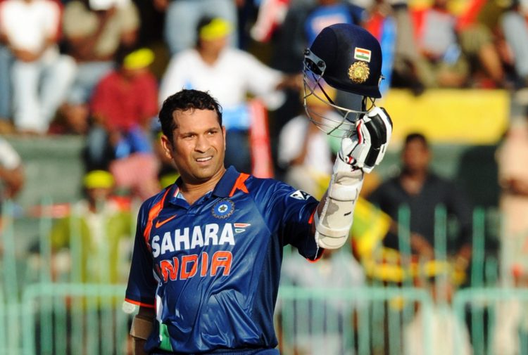 Sachin Tendulkar Biography - Early Life, Career Info - Entri Blog