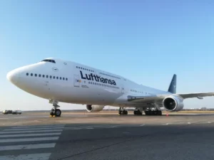 jumbo jet