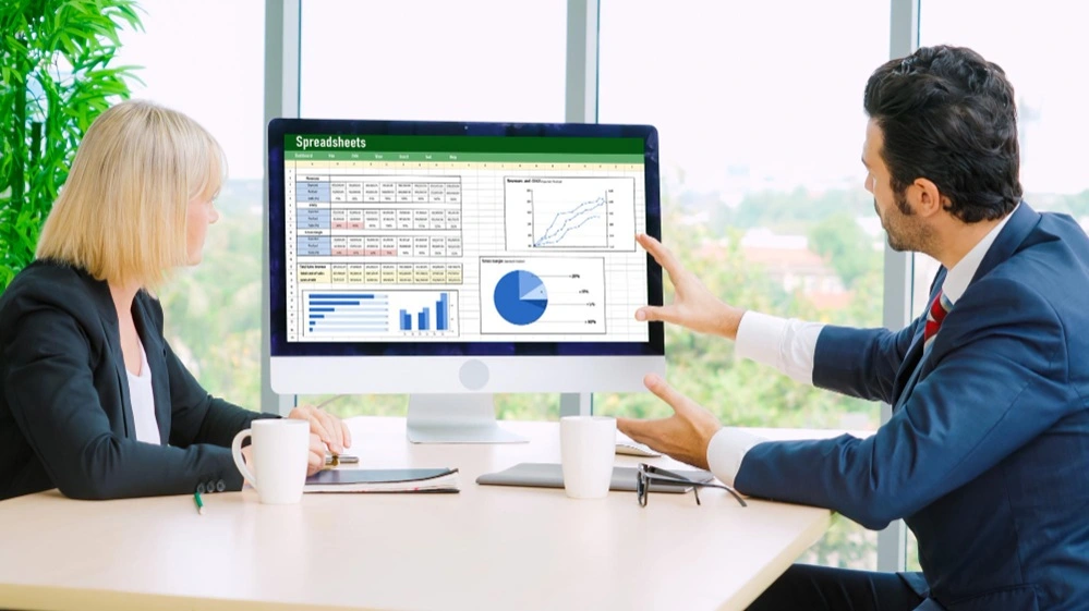 Build the Dashboard Layout & Visuals