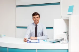 how to become a hospital receptionist