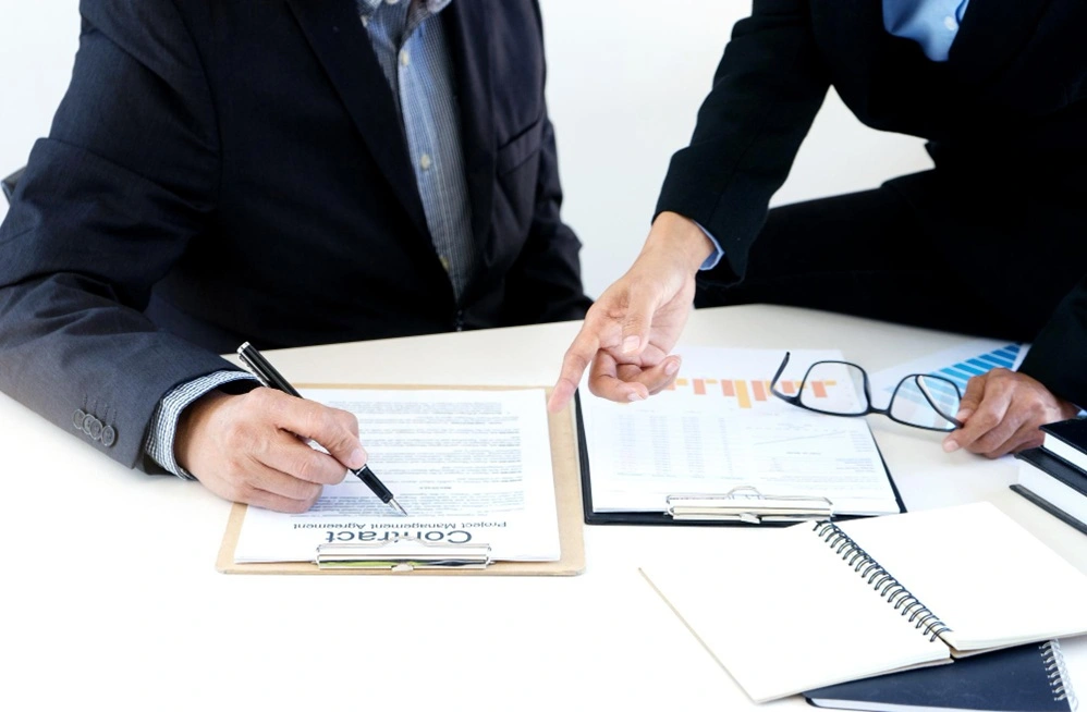 Contracts & Procurement Management