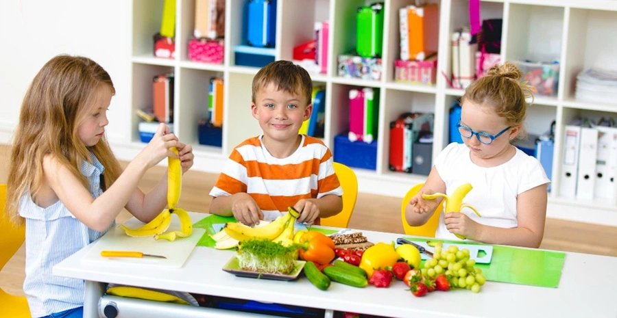 What a Montessori‑Friendly Health & Nutrition Approach Looks Like