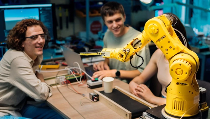 Following a Roadmap to Becoming a Robotics Expert