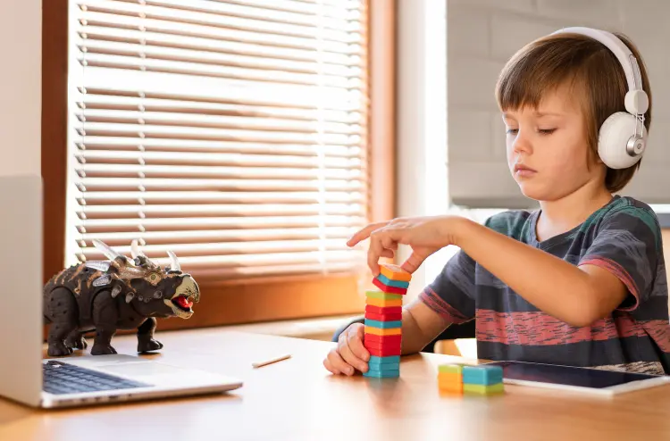 Kid-playing