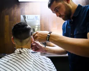 EXPERT HAIR CUTTING TECHNIQUES