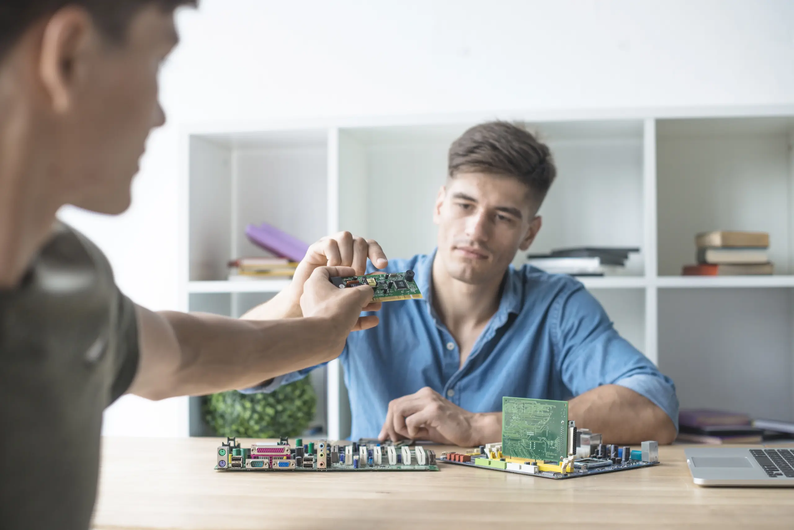 WHY EMBEDDED SYSTEMS ENGINEERS ARE IN HIGH DEMAND GLOBALLY