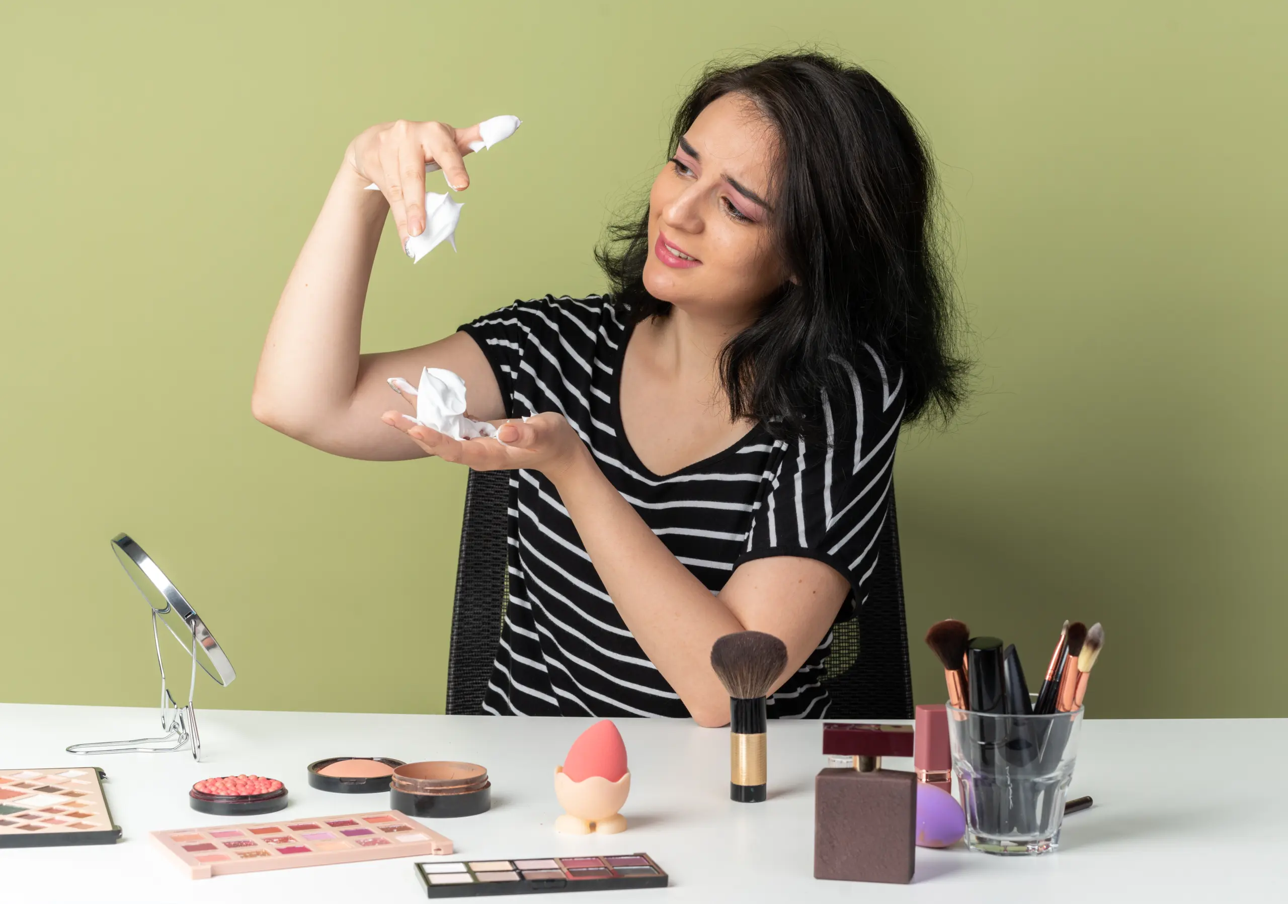 10 Essential Makeup Products For Beginners
