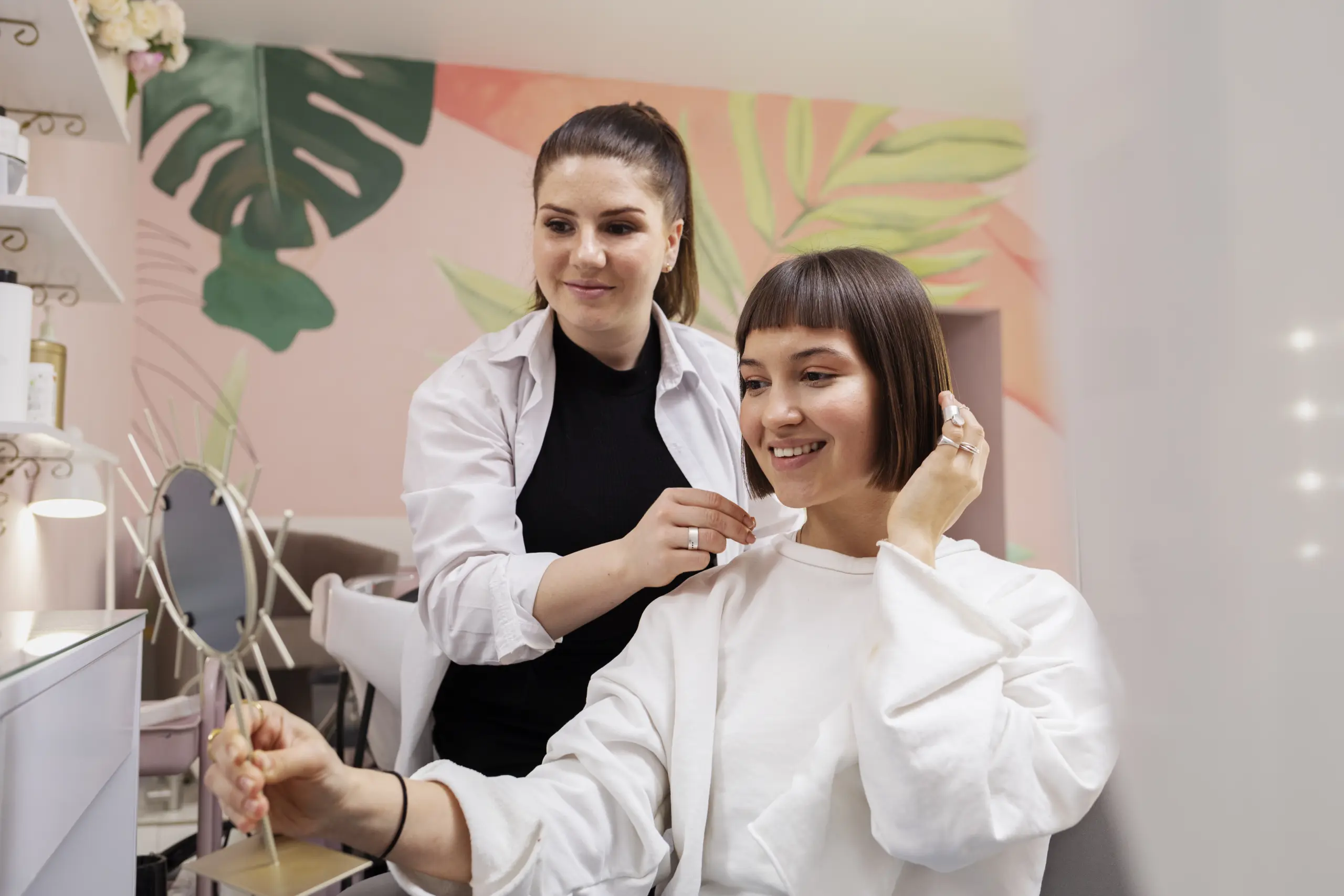 IS BEAUTICIAN A GOOD CAREER FOR WOMEN?