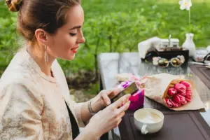 SMART WEDDING SHOPPING TIPS